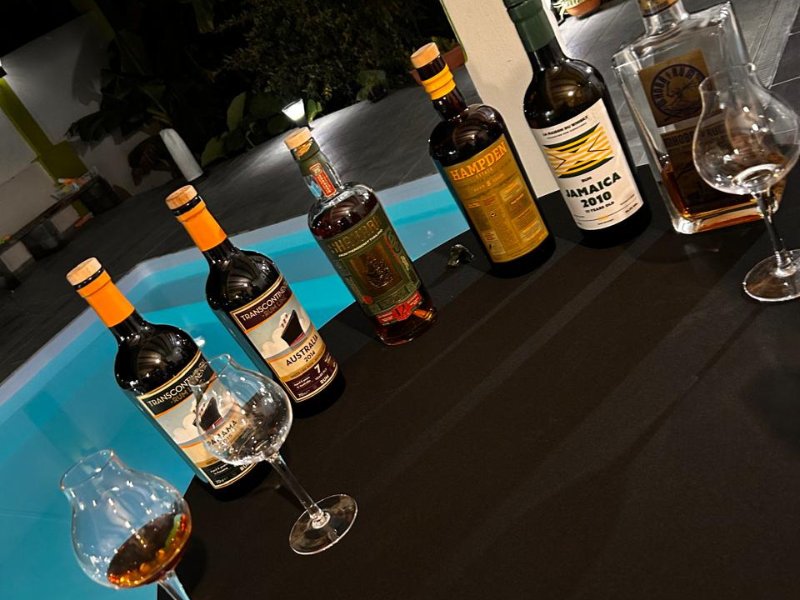 Dégustation de rhum en Guadeloupe avec un caviste expert