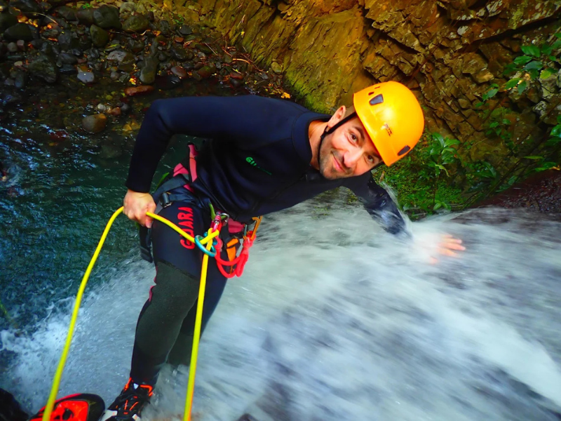 Canyoning à bouillante en Guadeloupe (1)