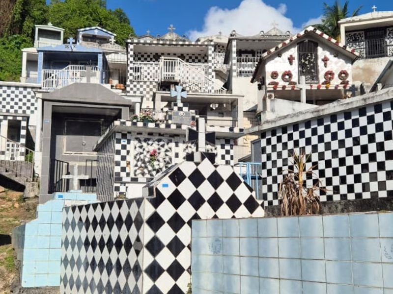 visite guidée du cimetière de Morne-à-l’Eau