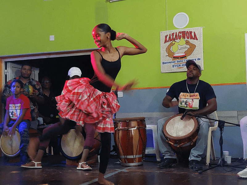 Cours de Gwoka en Guadeloupe à la Kaz à Gwoka
