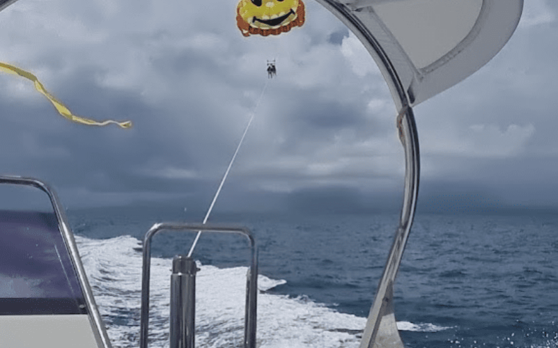 Parachute ascensionnel au départ du Gosier