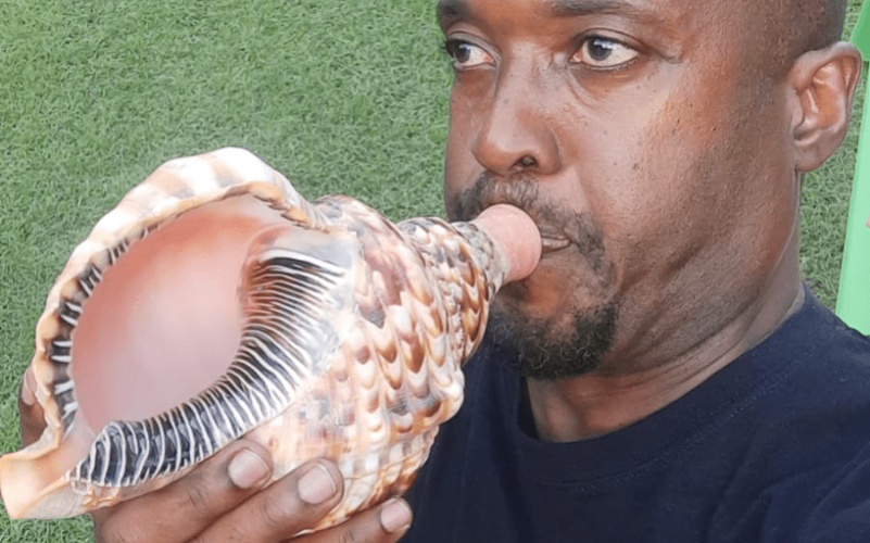 Initiation à l'instrument conque à lambi en Guadeloupe