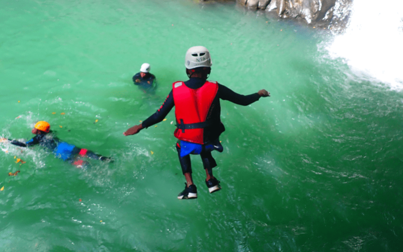 Canyoning en Guadeloupe saut