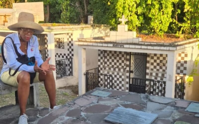 visite guidée du cimetière de Morne-à-l’Eau