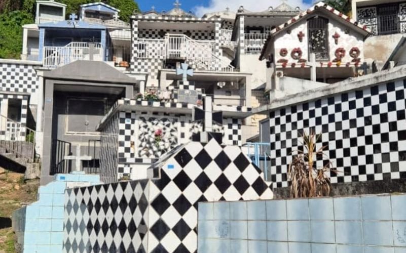visite guidée du cimetière de Morne-à-l’Eau