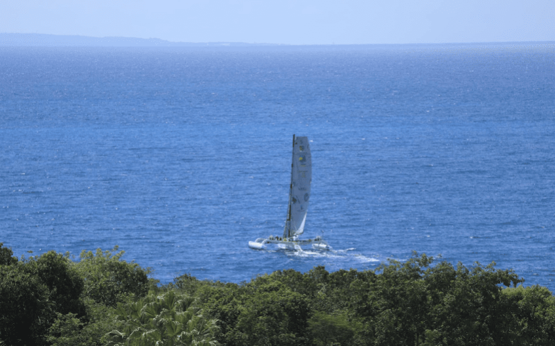 Excursion à Marie-Galante sur le trimaran de Course Trilogik Dys de Coeur