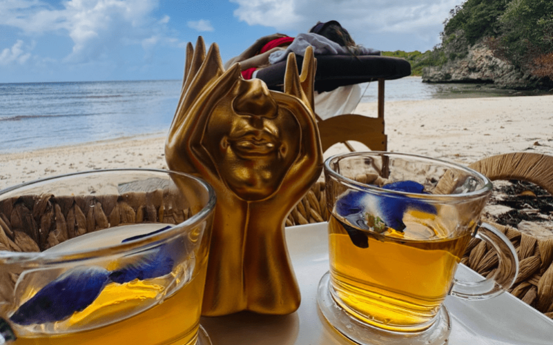 Collation offerte par KAre de Toi lors d'un massage à la plage