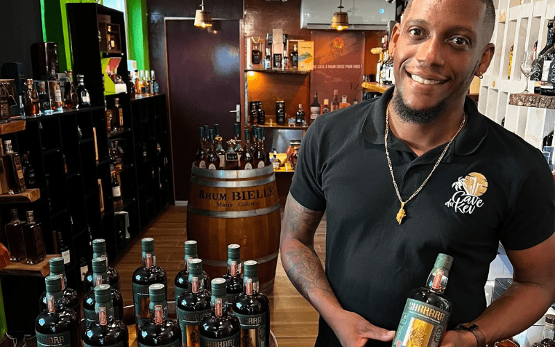 Dégustation de rhum en Guadeloupe avec un caviste expert
