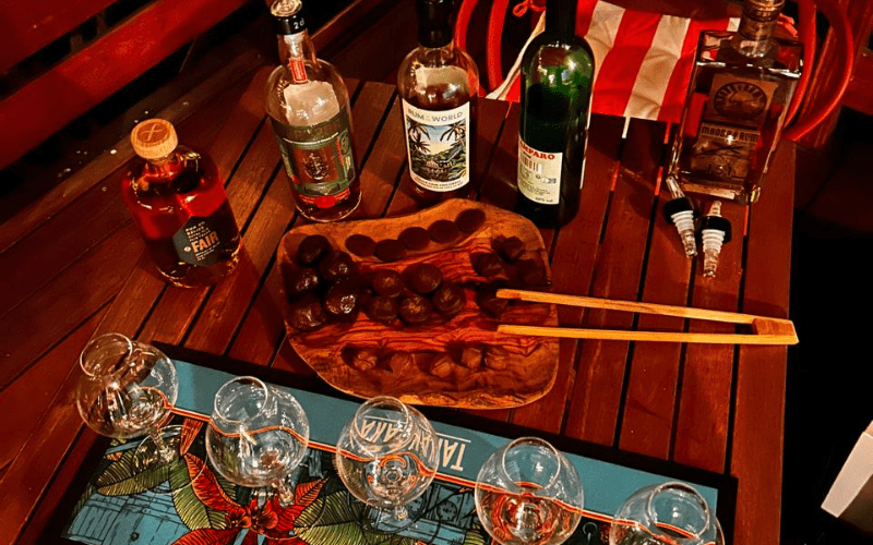 Dégustation de rhum en Guadeloupe avec un caviste expert