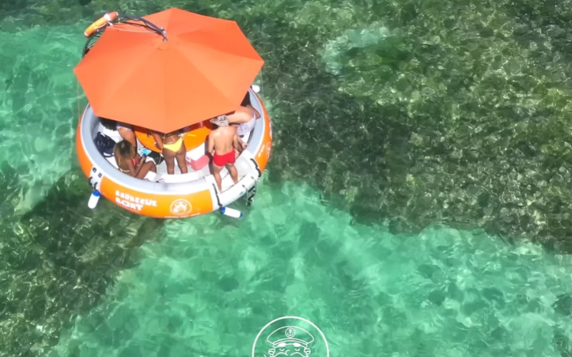 Louez un BBQ Boat Donuts à Sainte-Rose