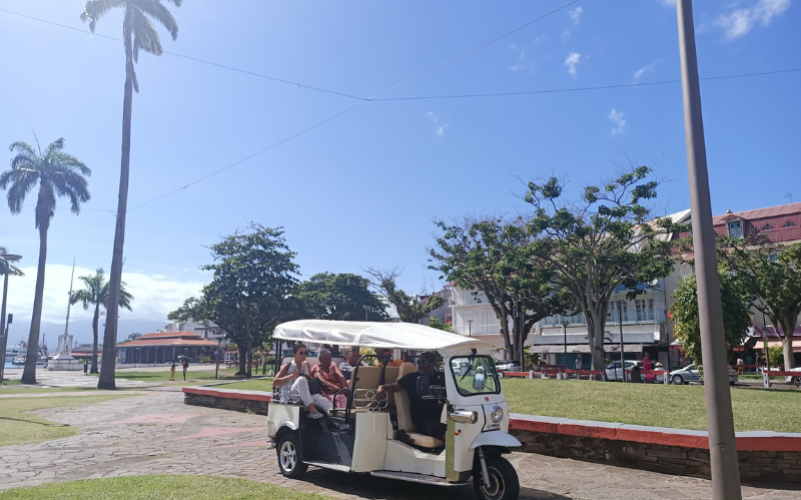 KARIB TUK (1)
