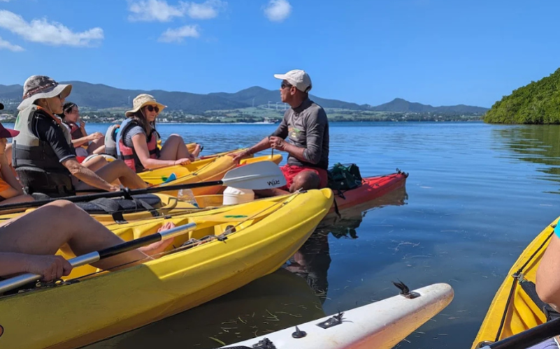 immersion guidée et écologique dans la réserve UNESCO. Basé à Sainte-Rose