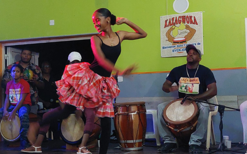 Cours de Gwoka en Guadeloupe à la Kaz à Gwoka