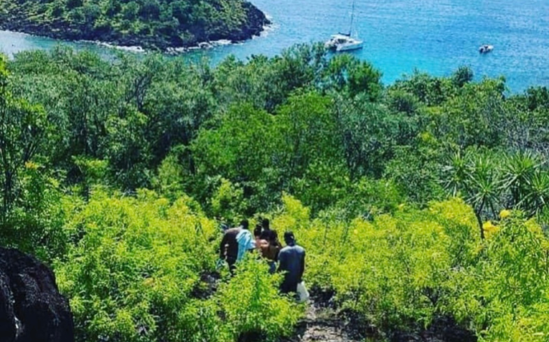 Explorez les Îlets Pigeon en kayak à Bouillante