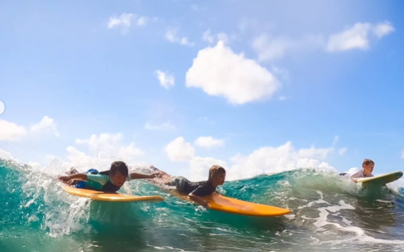 Cours de surf et de bodyboard à Port-Louis en Guadeloupe