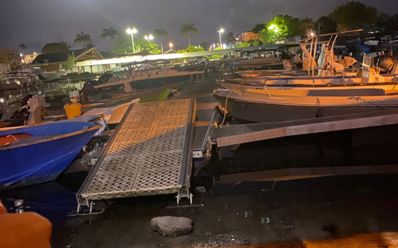 Découvrez Pointe-à-Pitre de nuit en tuktuk électrique