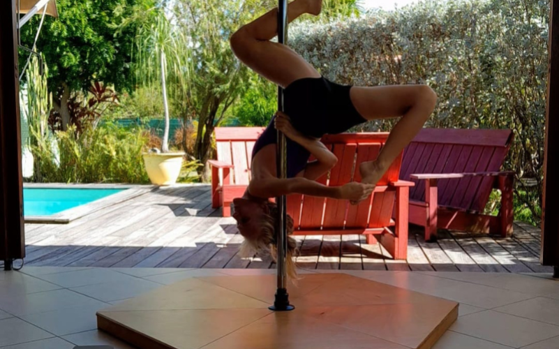 Initiation à la pole dance en Guadeloupe